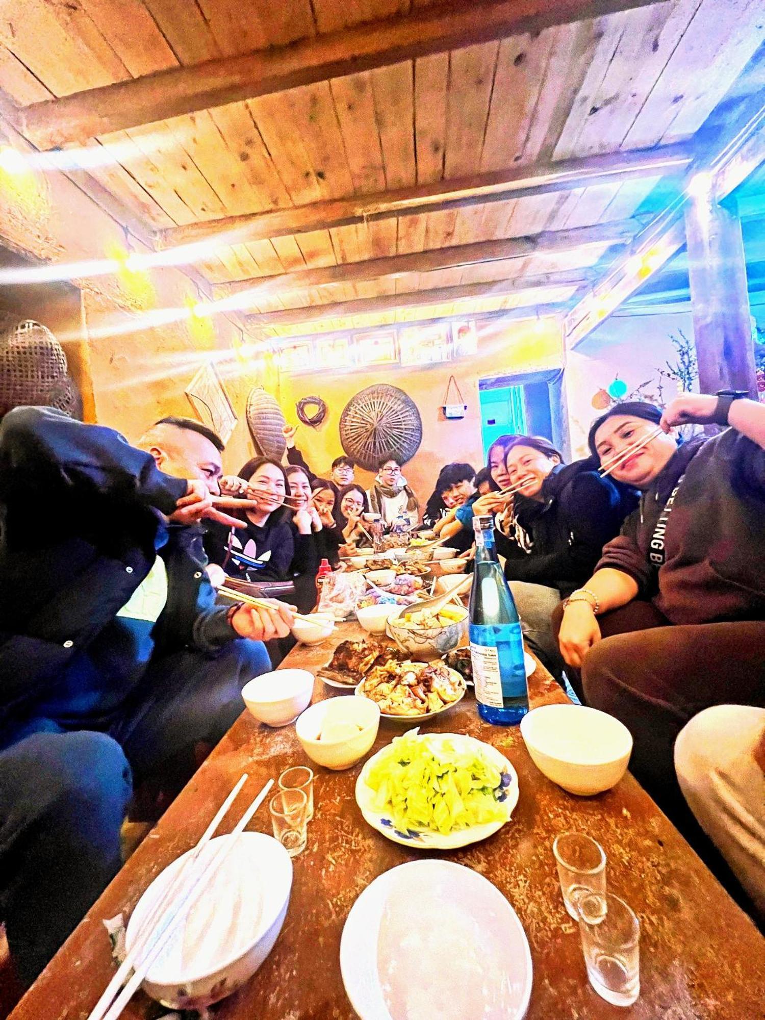 Huy Man Homestay Ha Giang Esterno foto